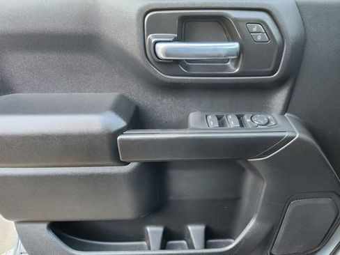 Used 2023 Chevrolet Silverado 1500 Custom image 25