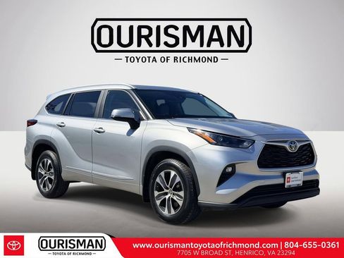 Used 2023 Toyota Highlander XLE image 1