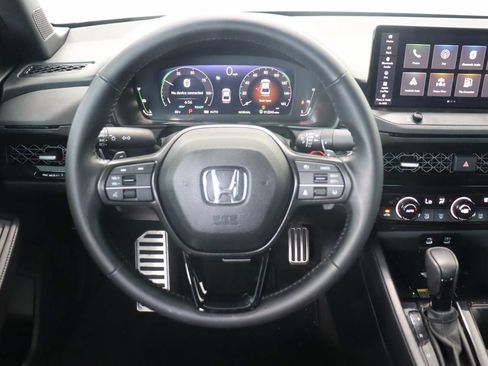 Used 2025 Honda Accord Sport image 9