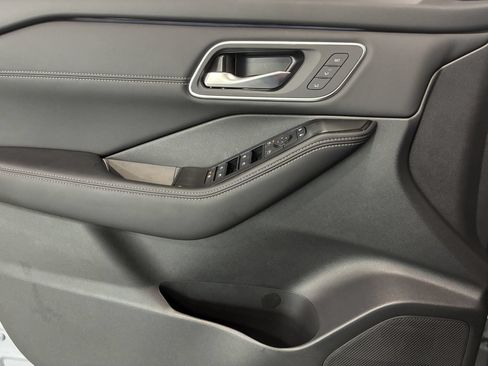 New 2026 Nissan Rogue Platinum AWD/4WD image 26