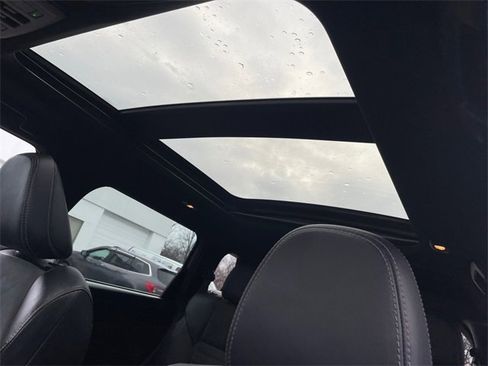 Used 2022 Mitsubishi Outlander SEL Black Edition image 16