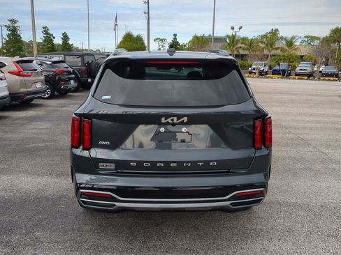 Used 2022 Kia Sorento SX image 7