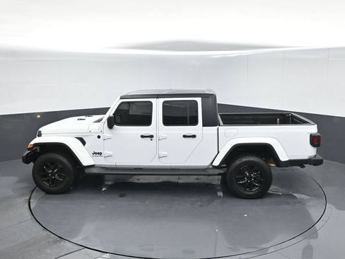Used 2021 Jeep Gladiator Sport AWD/4WD image 29