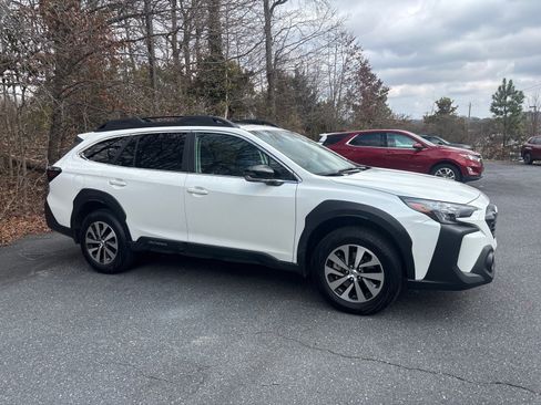 Certified 2025 Subaru Outback Premium w/ Popular Package #1A image 7