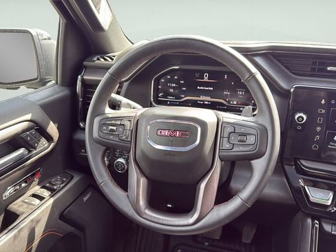 Used 2025 GMC Sierra 1500 AT4 w/ AT4 Premium Package AWD/4WD image 14