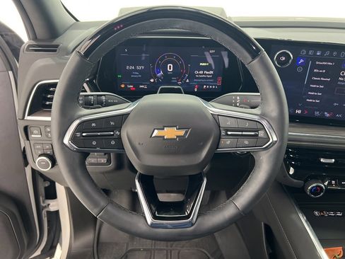New 2025 Chevrolet Suburban Premier image 10