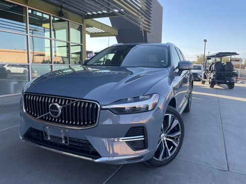 Used 2022 Volvo XC60 T8 Inscription Expression w/ Advanced Package image 2