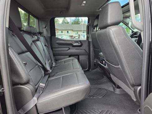 Used 2022 Chevrolet Silverado 1500 LTZ w/ LTZ Premium Package AWD/4WD image 28