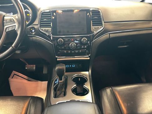 Used 2022 Jeep Grand Cherokee Limited AWD/4WD image 12