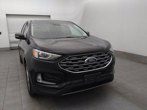 Used 2019 Ford Edge Titanium w/ Cold Weather Package AWD/4WD image 13