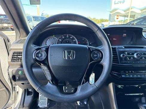 Used 2016 Honda Accord Sport image 31