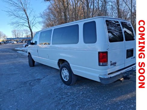 Used 2014 Ford E-350 and Econoline 350 XLT image 6