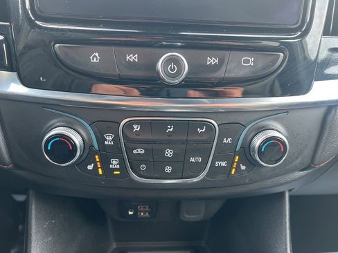 Used 2023 Chevrolet Traverse RS AWD/4WD image 23