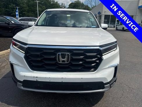 Used 2025 Honda Pilot EX-L image 2