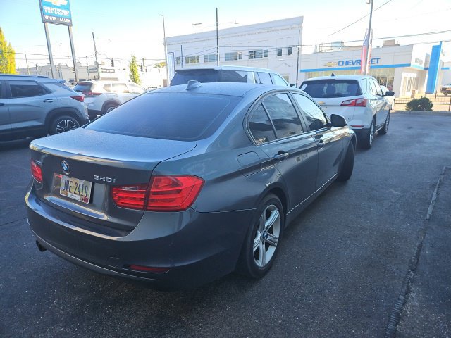Used 2015 BMW 328i xDrive Sedan AWD/4WD image 3