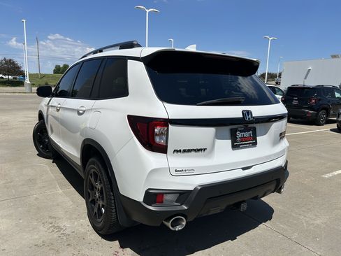 Used 2024 Honda Passport TrailSport image 4
