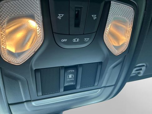 Used 2022 RAM 1500 Big Horn AWD/4WD image 26