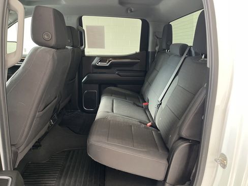 Used 2025 GMC Sierra 1500 SLE image 31