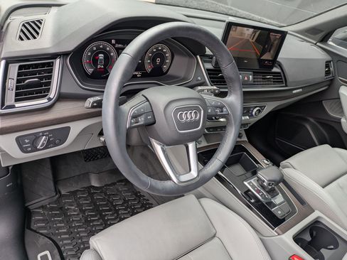 Certified 2025 Audi Q5 2.0T Premium Plus w/ Premium Plus Package image 12
