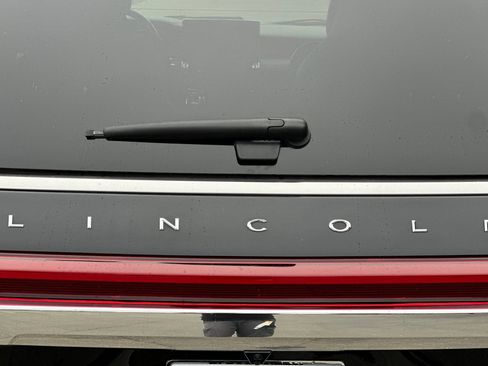 Used 2023 Lincoln Navigator Reserve image 40