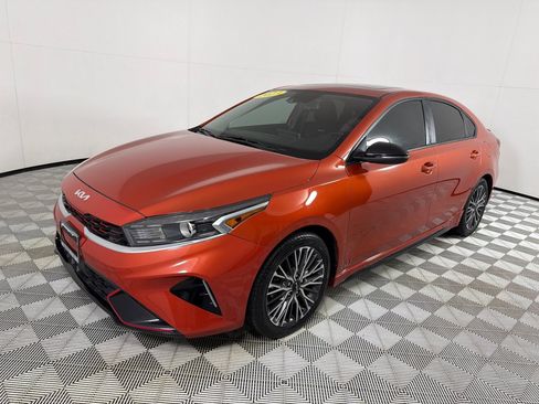 Used 2023 Kia Forte GT-Line w/ GT-Line Premium Package FWD image 9
