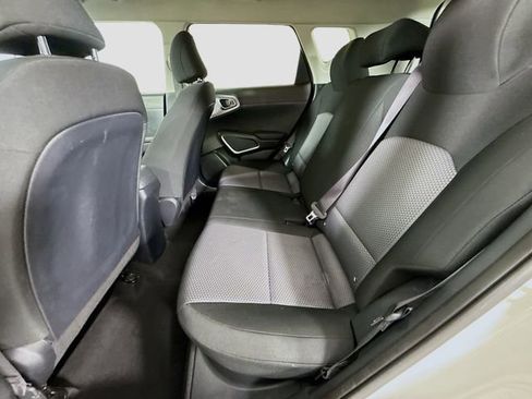 Used 2023 Kia Soul LX w/ LX Technology Package FWD image 22