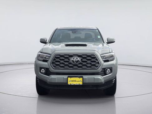 Used 2023 Toyota Tacoma TRD Sport w/ Technology Package RWD image 3