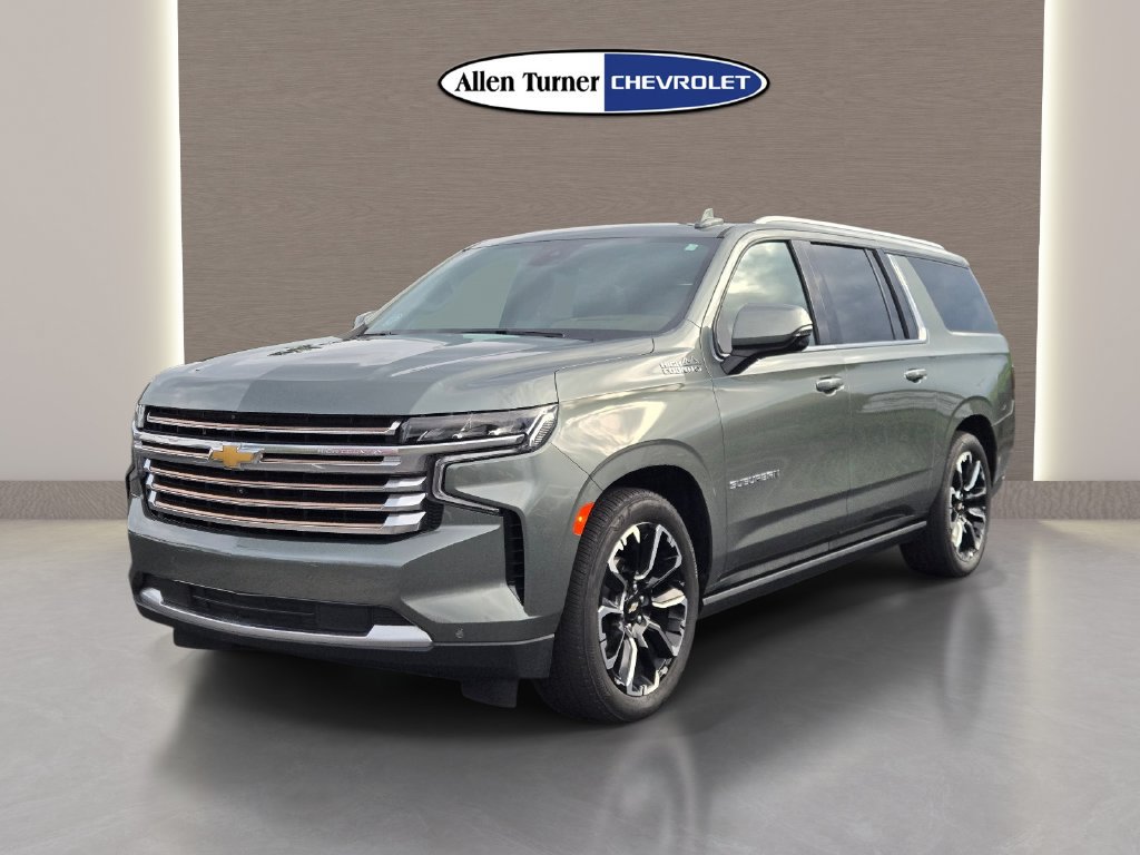 Used 2024 Chevrolet Suburban High Country w/ LPO, Illumination Package AWD/4WD image 3