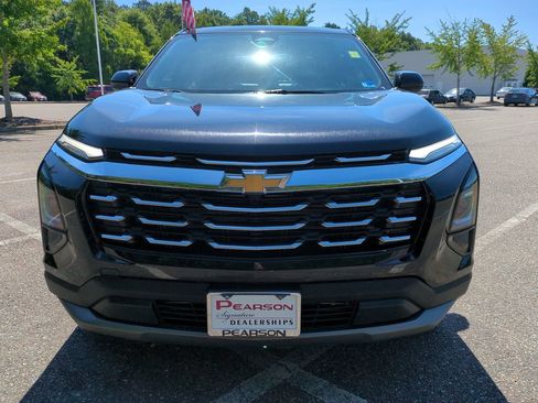 Used 2025 Chevrolet Equinox LT FWD image 9