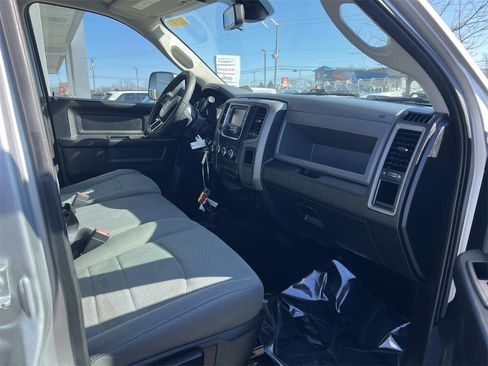 Used 2016 RAM 3500 Tradesman w/ Chrome Appearance Group image 15