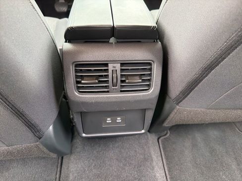 Used 2026 Nissan Rogue SV FWD image 16