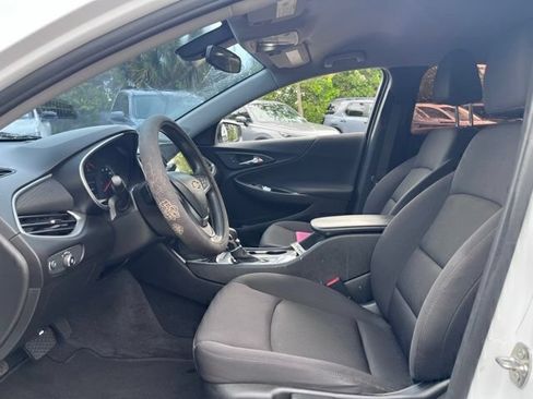 Used 2022 Chevrolet Malibu LS FWD image 8