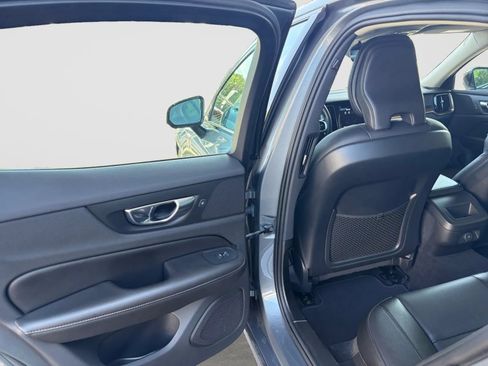 Used 2021 Volvo S60 T5 Momentum w/ Premium Package FWD image 14
