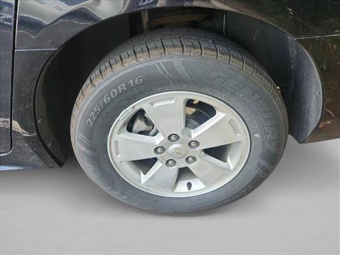 Used 2011 Chevrolet Impala LT FWD image 11