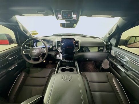 Used 2025 RAM 1500 Laramie w/ Night Edition image 10