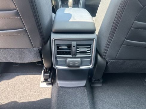 Used 2022 Subaru Forester Premium image 35