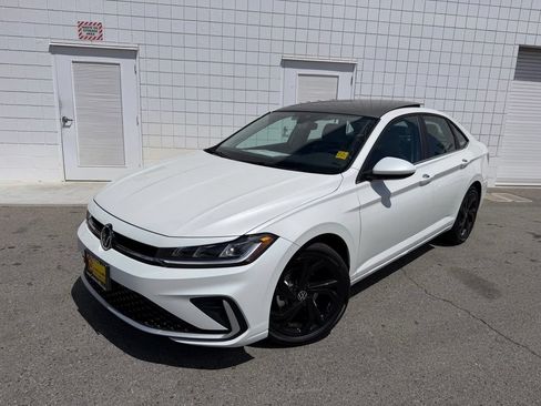 New 2026 Volkswagen Jetta SE FWD image 1