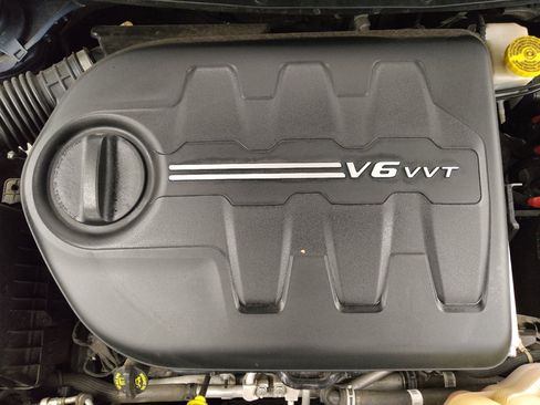 Used 2021 Jeep Cherokee Limited image 30