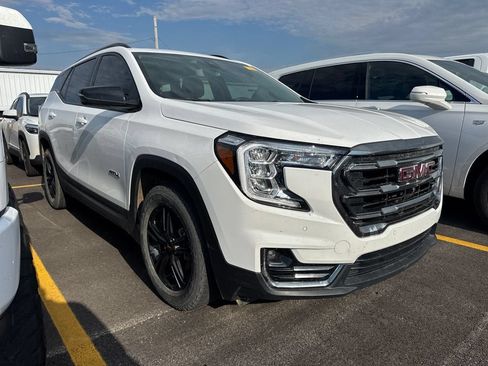 Used 2024 GMC Terrain AT4 w/ Infotainment Package II AWD/4WD image 3