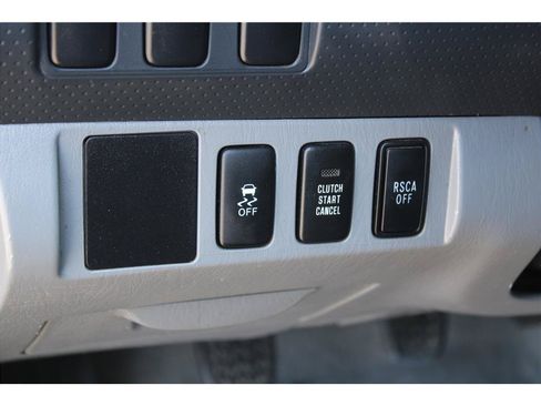 Used 2011 Toyota Tacoma 4x4 Regular Cab image 10