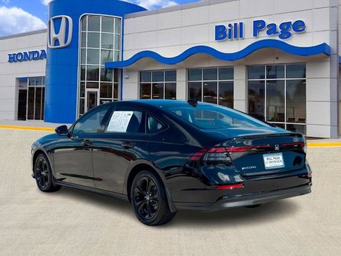 Certified 2025 Honda Accord SE image 3