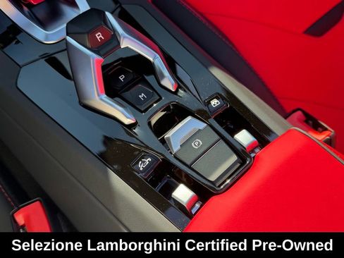 Used 2024 Lamborghini Huracan EVO image 33