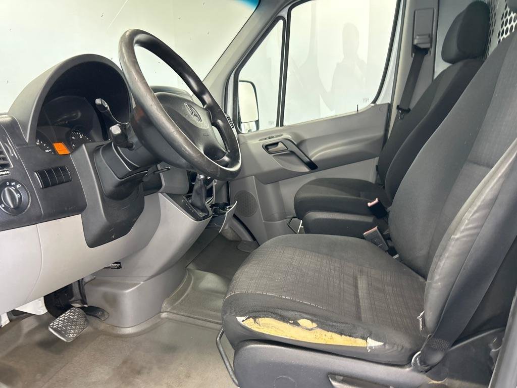 Used 2016 Mercedes-Benz Sprinter 2500 image 13