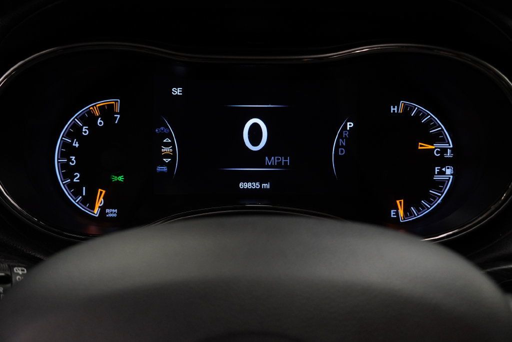 Used 2020 Jeep Grand Cherokee High Altitude AWD/4WD image 21