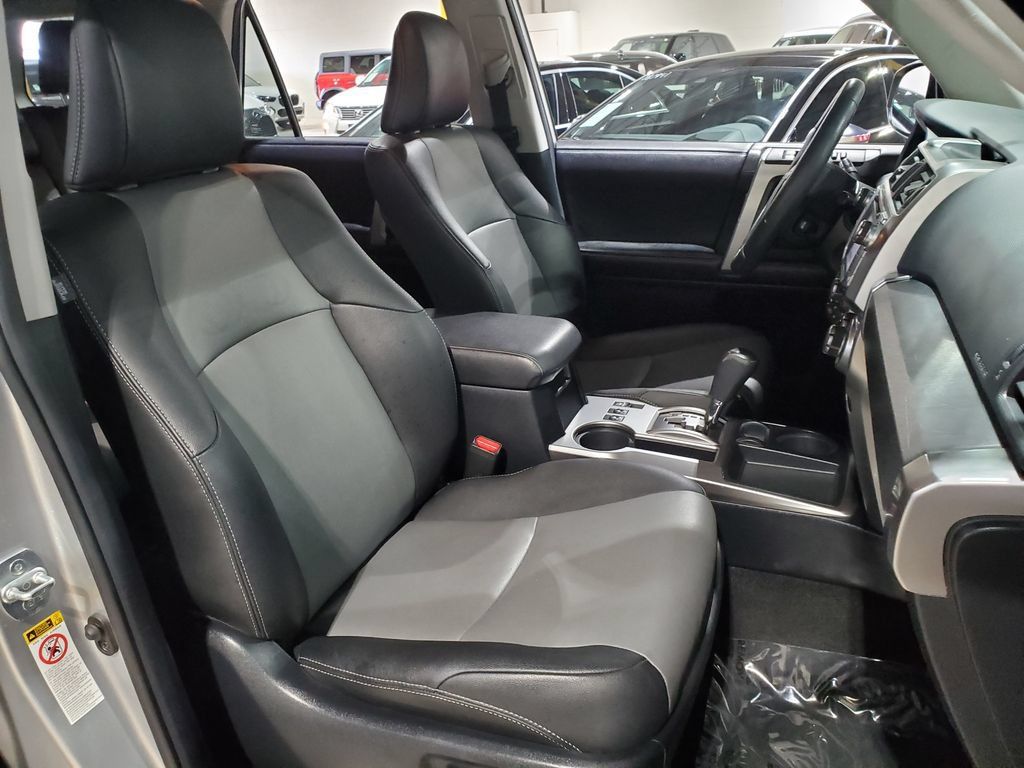Used 2019 Toyota 4Runner SR5 Premium RWD image 44
