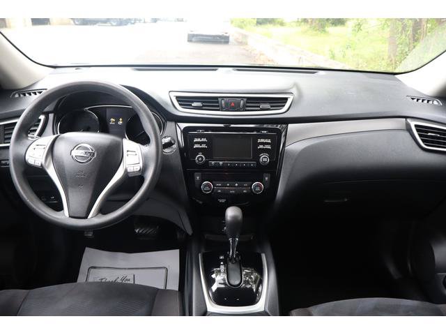 Used 2015 Nissan Rogue SV AWD/4WD image 9