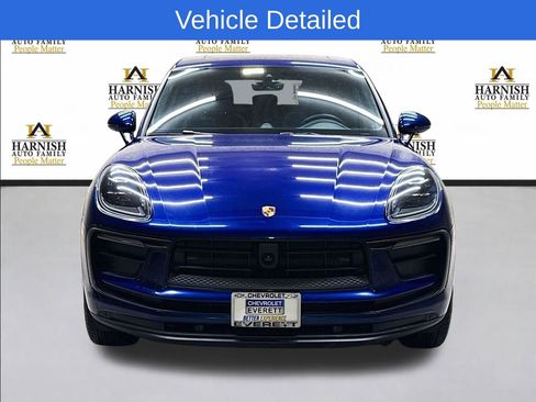 Used 2024 Porsche Macan Base image 2