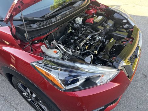 Used 2019 Nissan Kicks SR FWD image 24