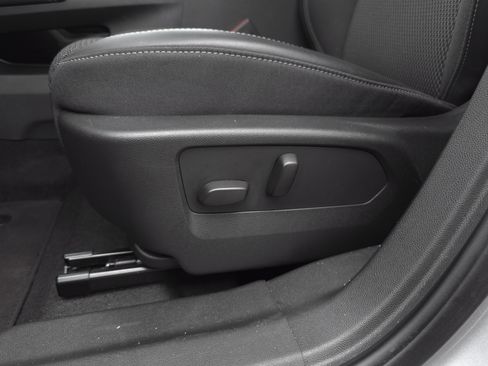 Used 2023 Buick Envision Preferred image 11