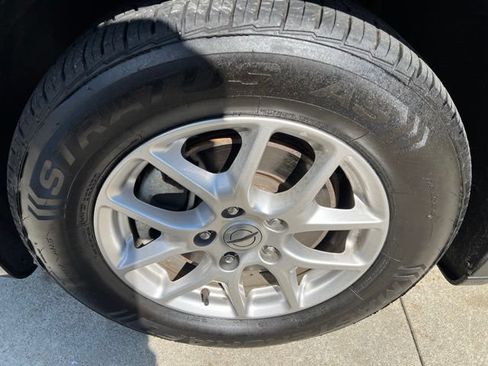 Certified 2023 Chrysler Pacifica Touring-L FWD image 9